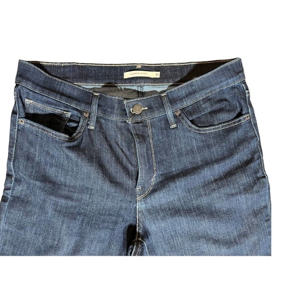 Women's Levi's Slimming Skinny Jeans. Size 31. Dark Wash - Picture 3 of 6